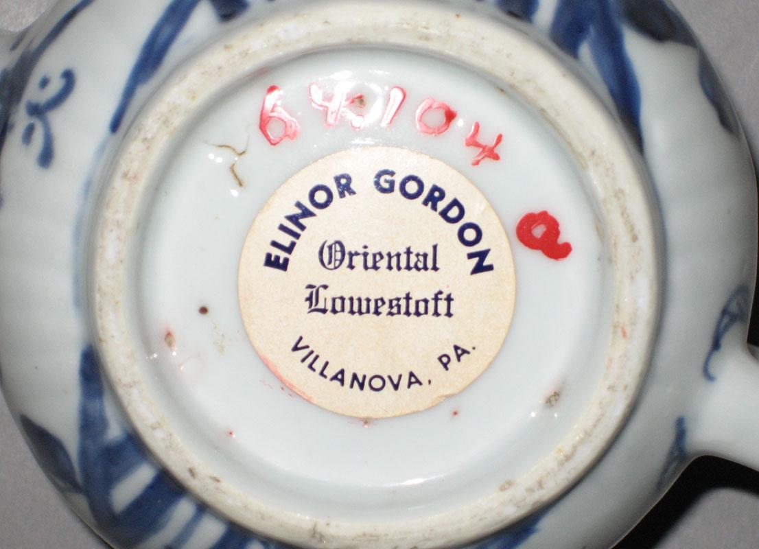 1964.0104 Teapot underside