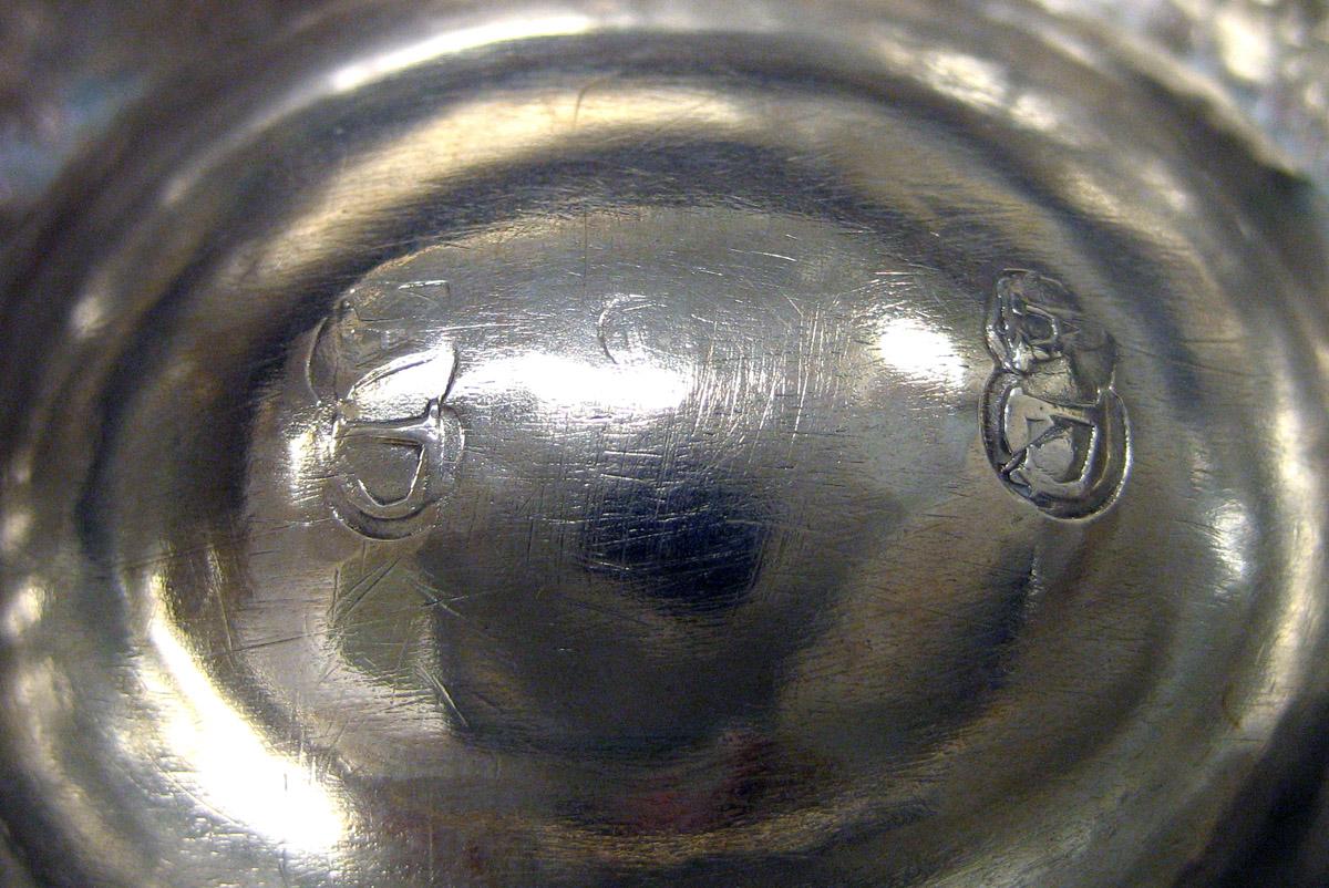 1964.0108.001 Silver Salt marks