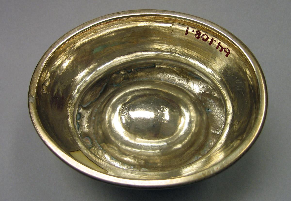1964.0108.001 Silver Salt underside