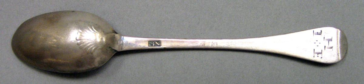 1964.0111 Silver Spoon underside