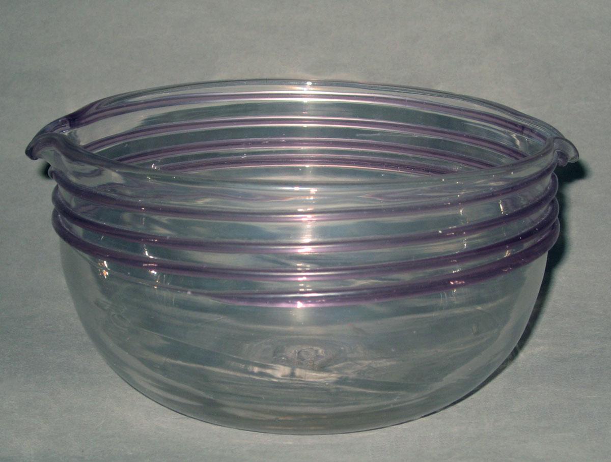 1964.0133.004 Glass bowl