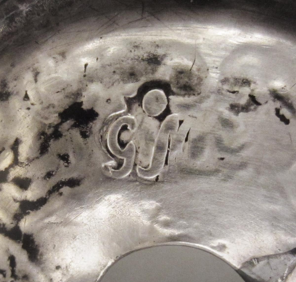 1964.0153 E Standish, inkwell lid, mark 2