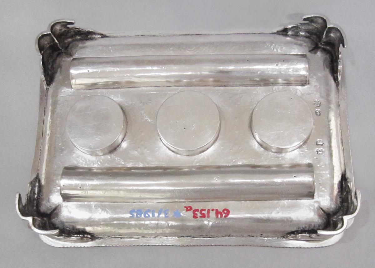 1964.0153 A Standish, tray, underside