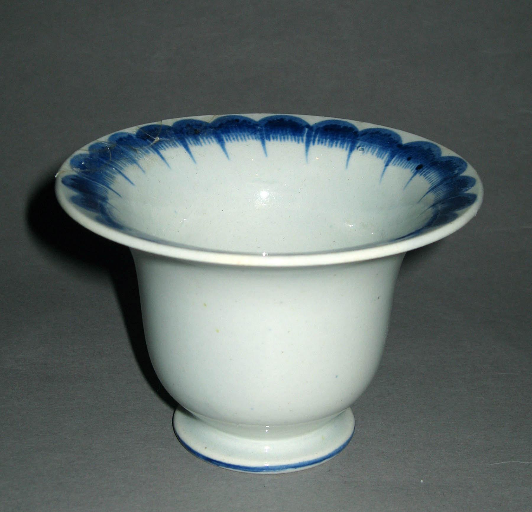 1955.0567 Pearlware cup