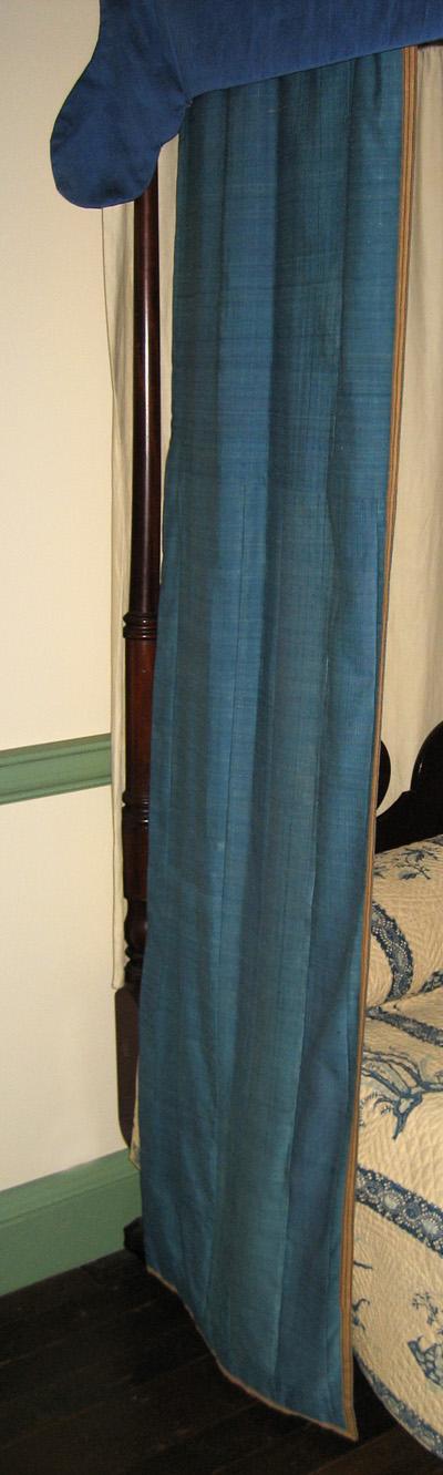 1964.0512.001 a side curtain