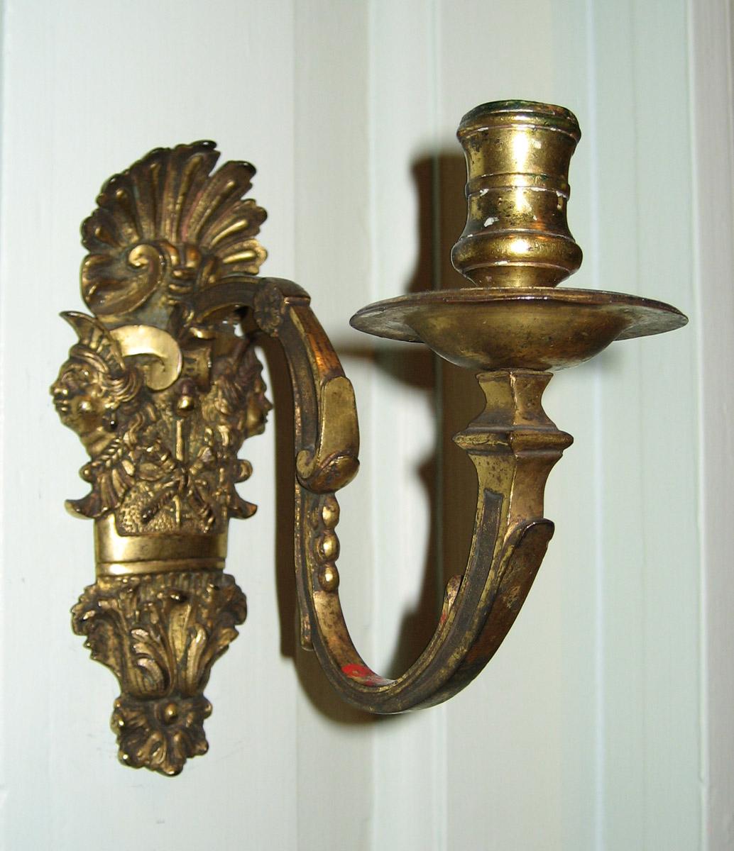 1964.0530.001 Sconce (detail)