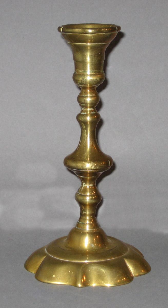 1964.0558.002 Candlestick