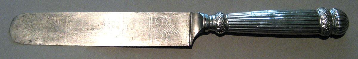 1964.0561.001 Silver Knife upper surface