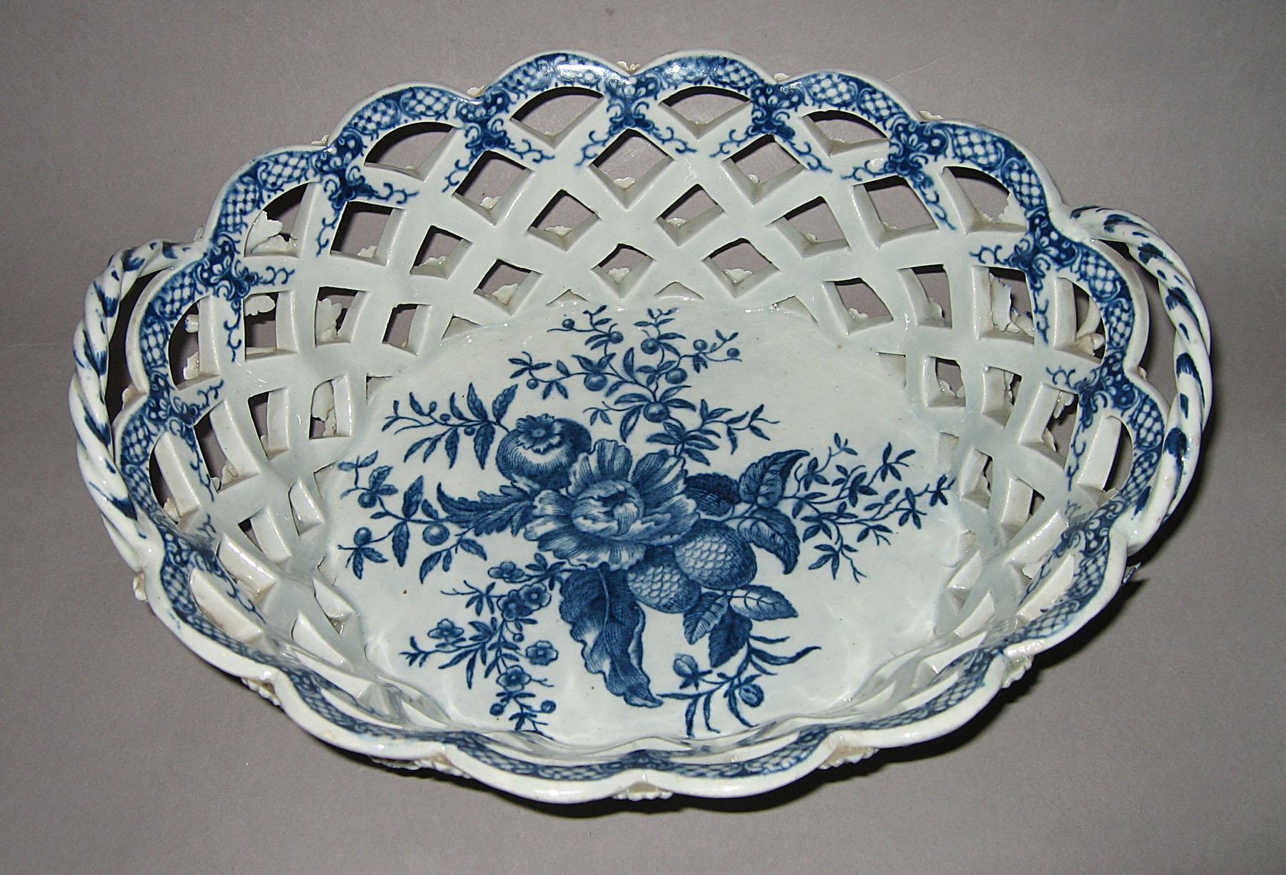 1964.0563 Basket (interior)