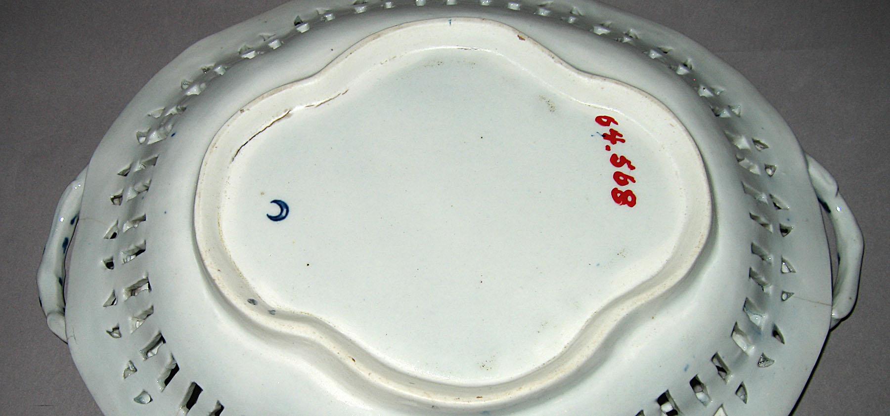 1964.0568 Stand (mark)