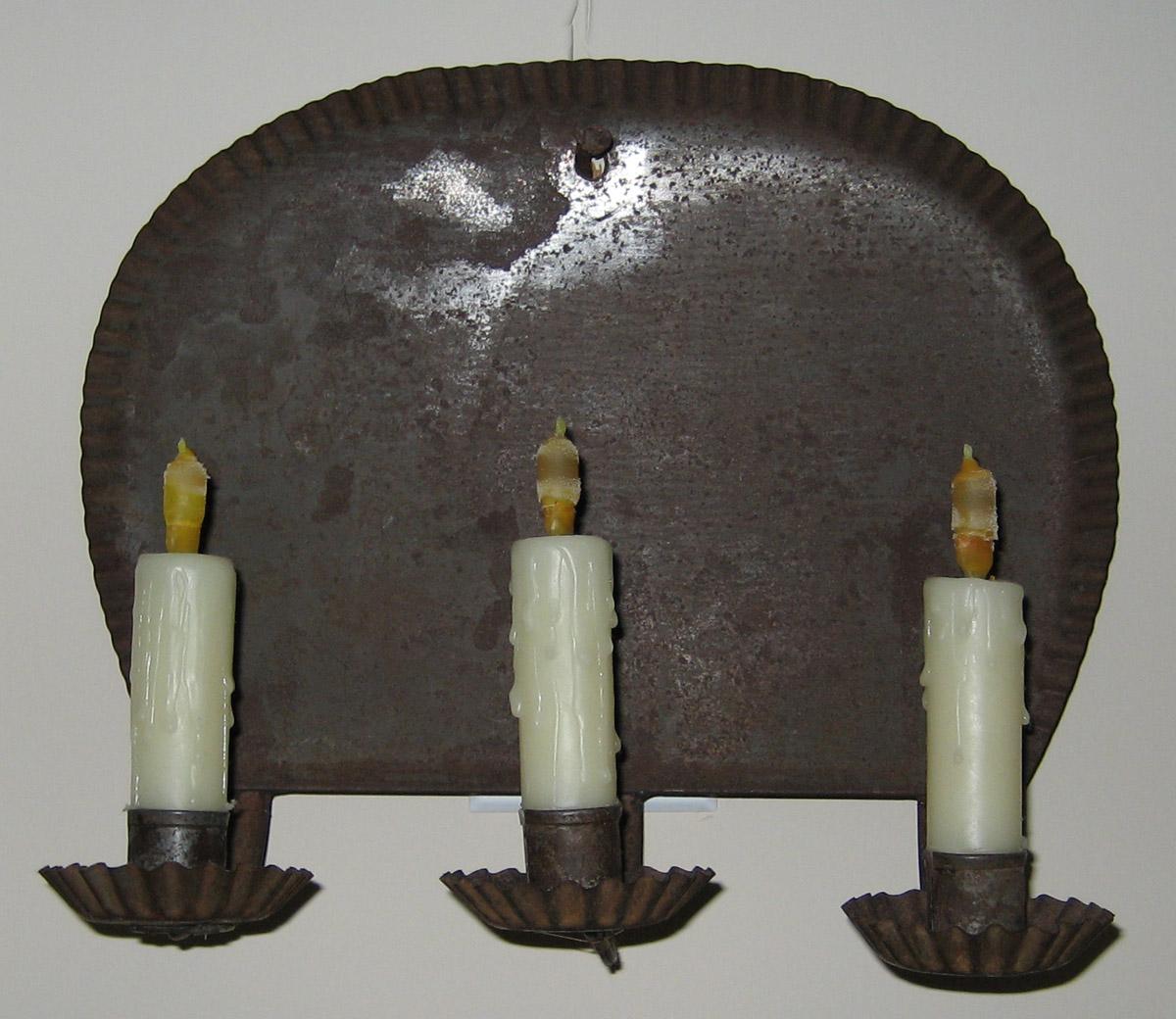 1964.0627.002 Sconce