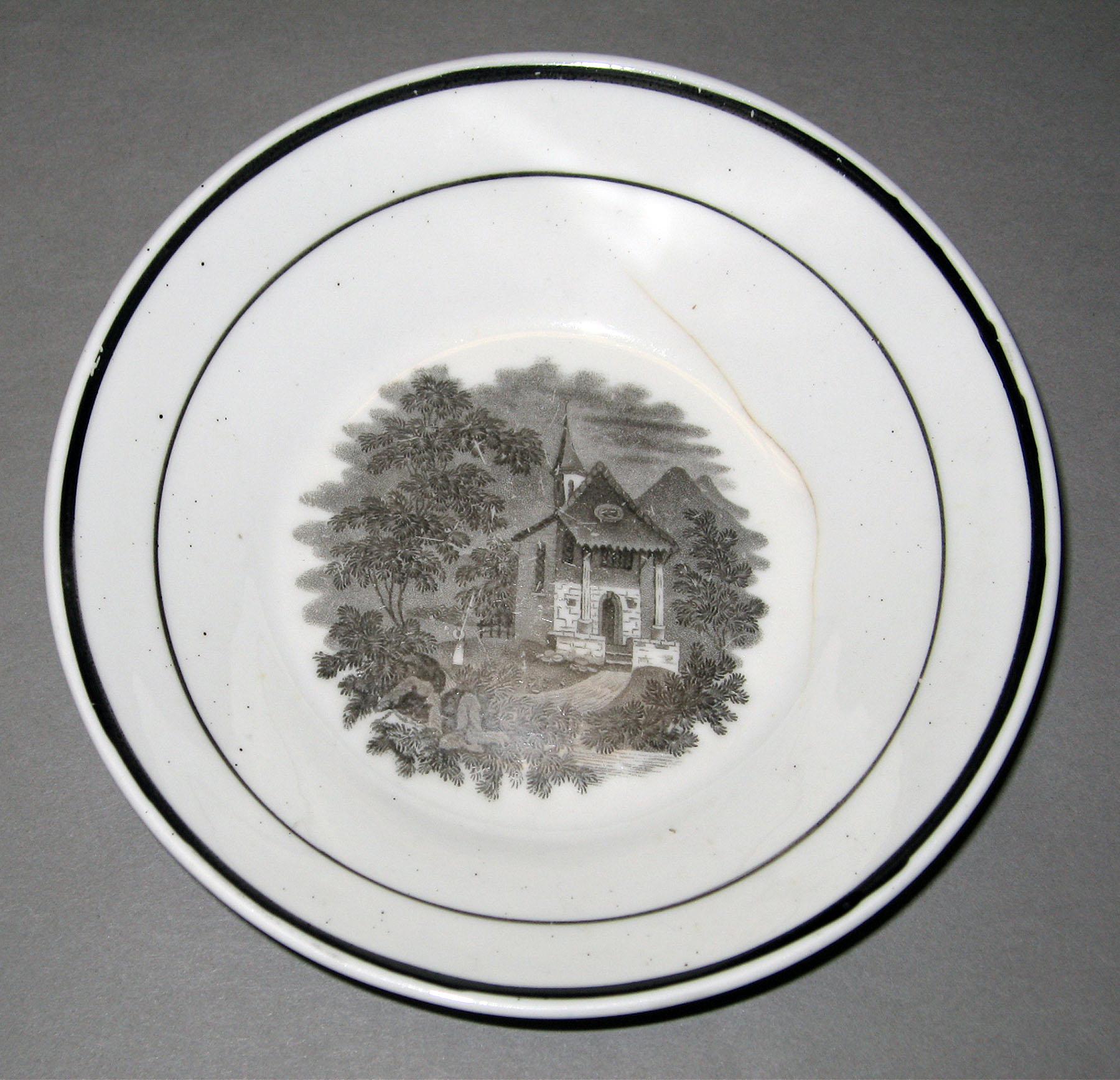 1964.0639.002 Porcelain saucer