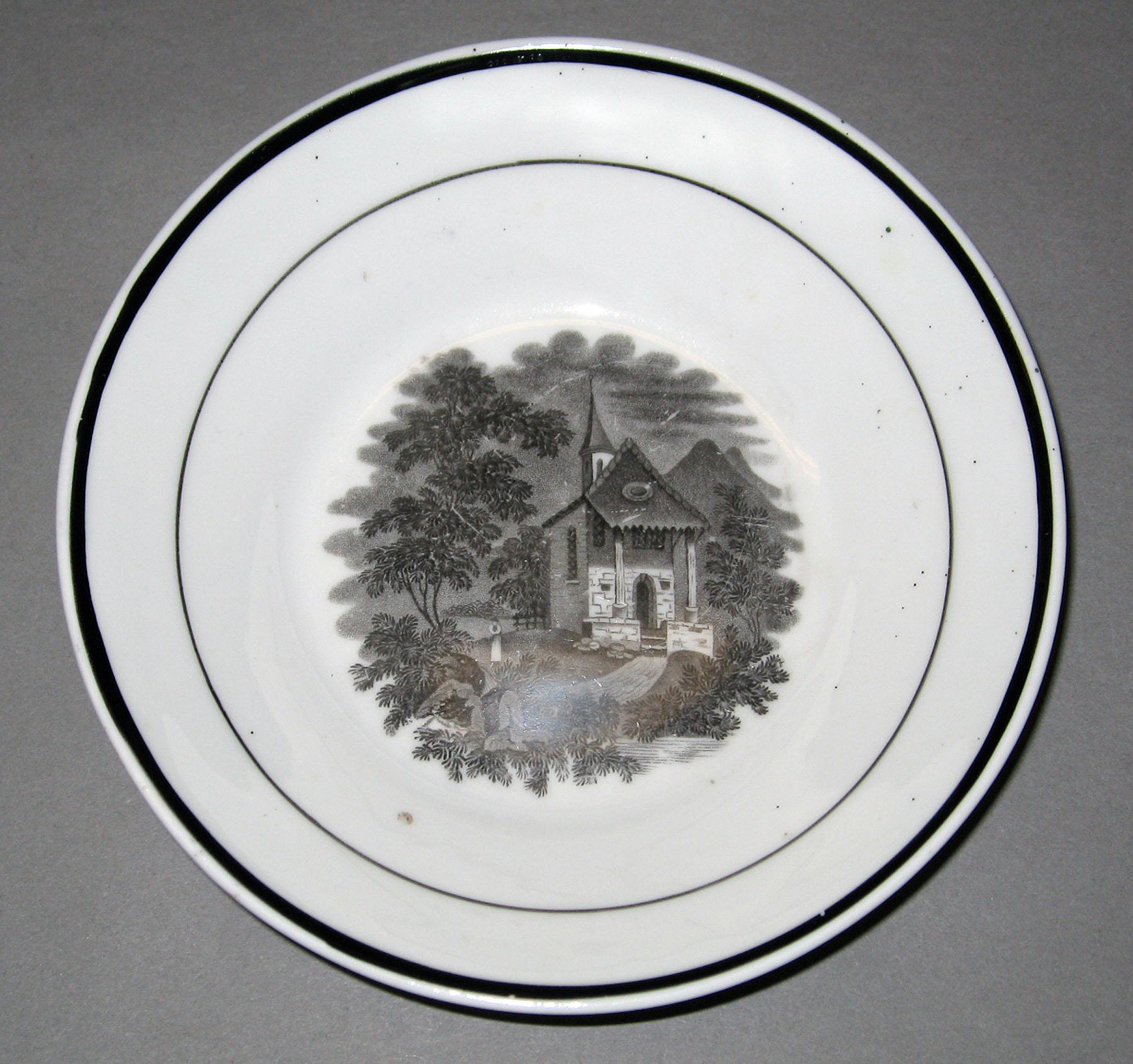 1964.0639.003 Porcelain saucer