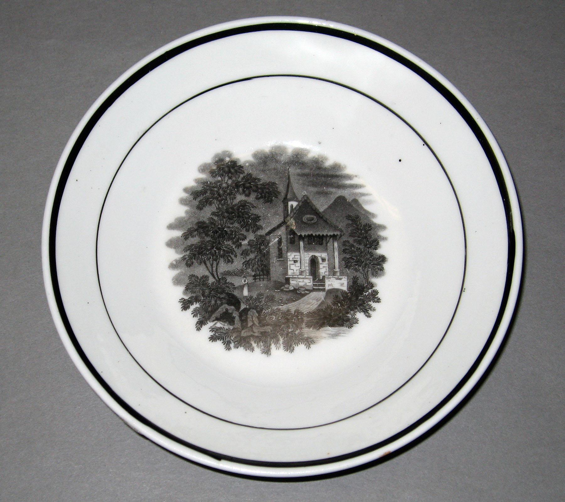 1964.0639.005 Porcelain saucer