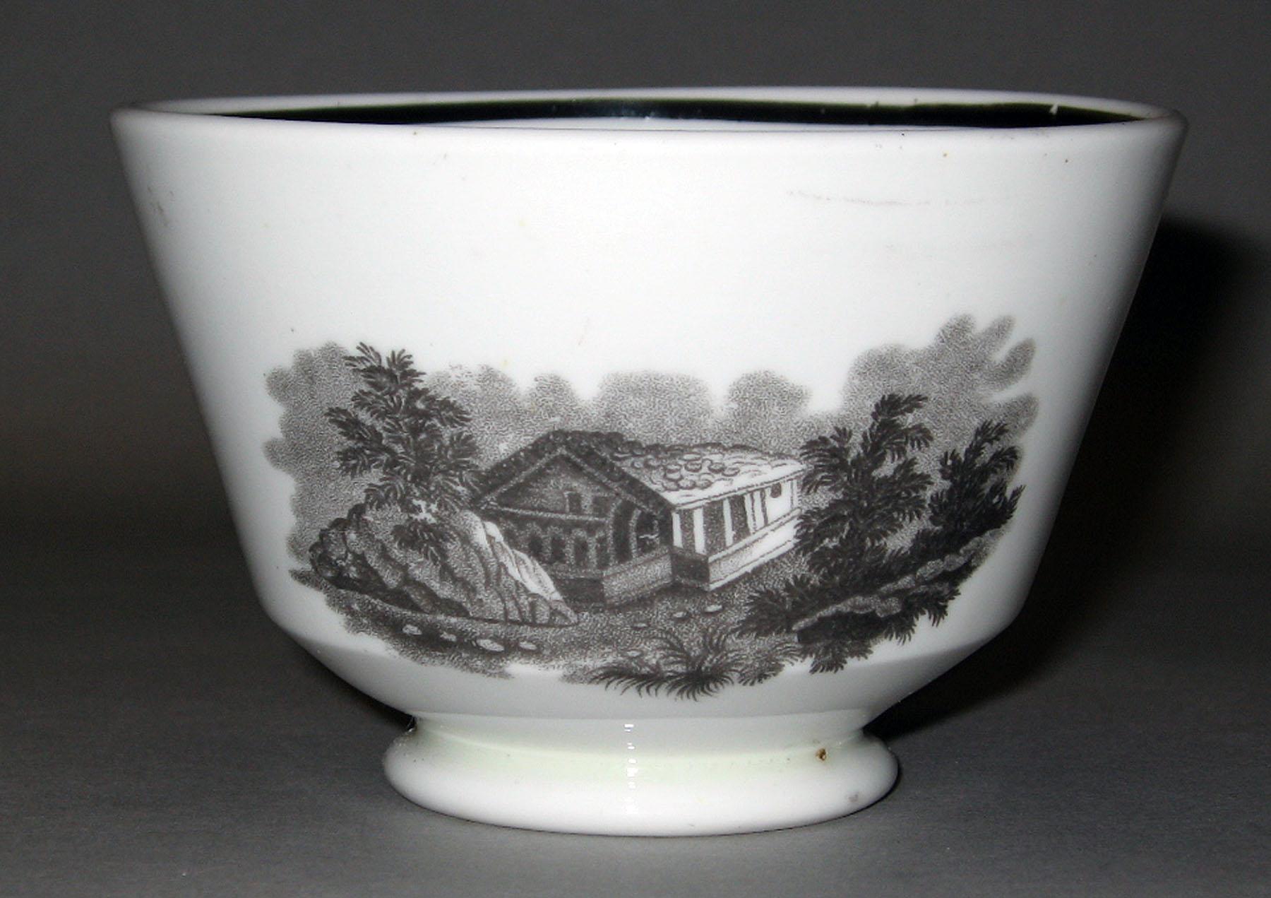 1969.0641.002 Porcelain Tea bowl