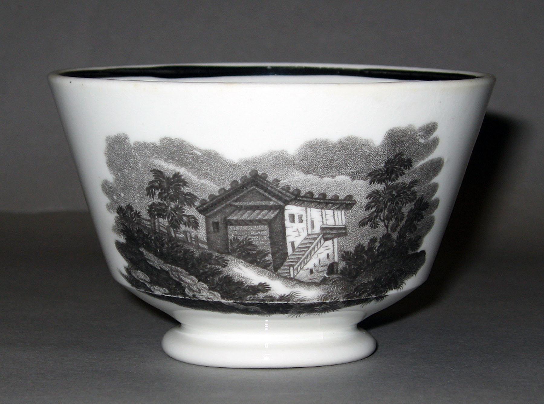 1969.0641.003 Porcelain Tea bowl