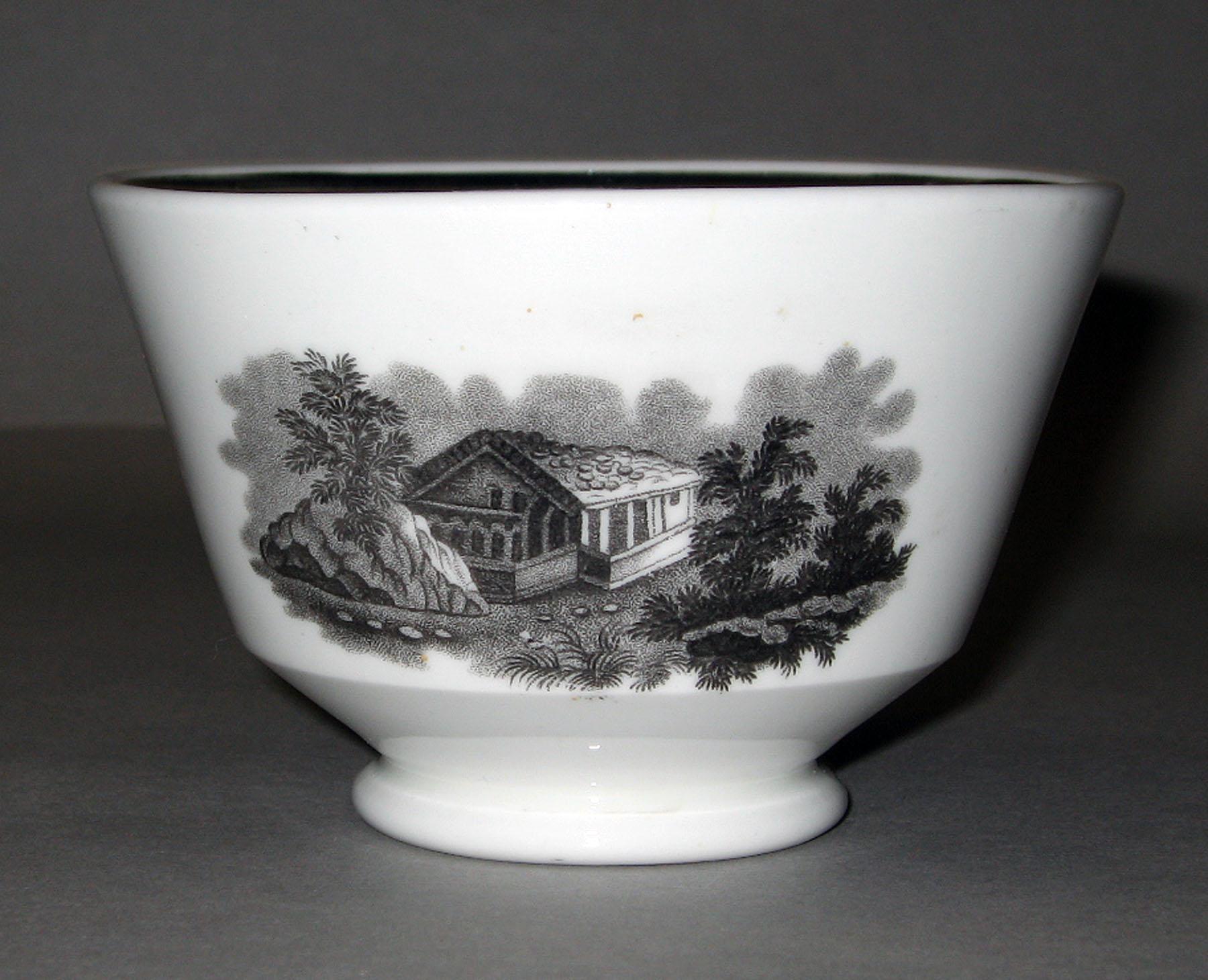 1969.0641.005 Porcelain Tea bowl