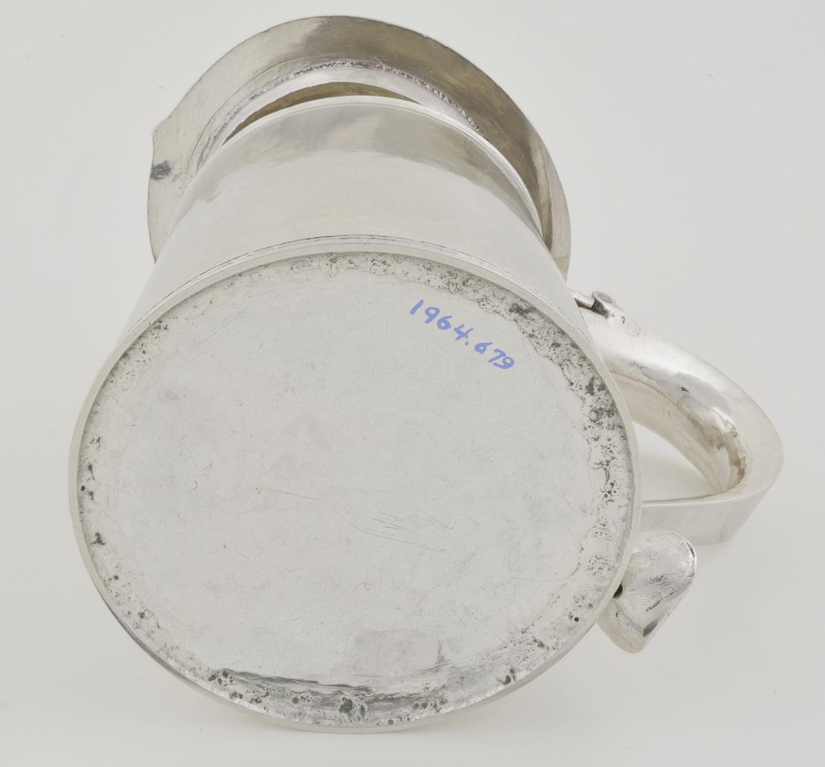 1964.0679 Tankard, View 3