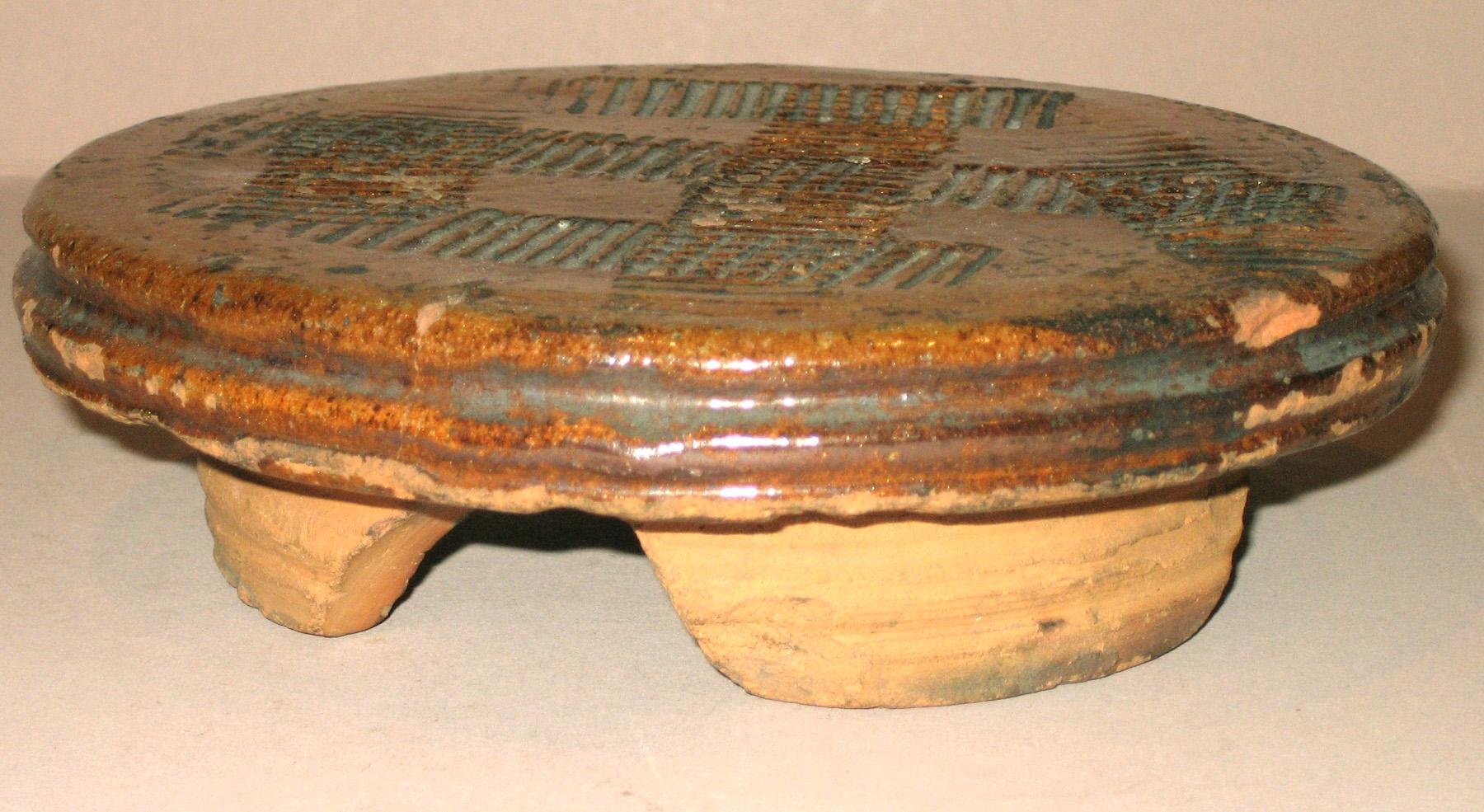 1955.0593 Trivit (side view)