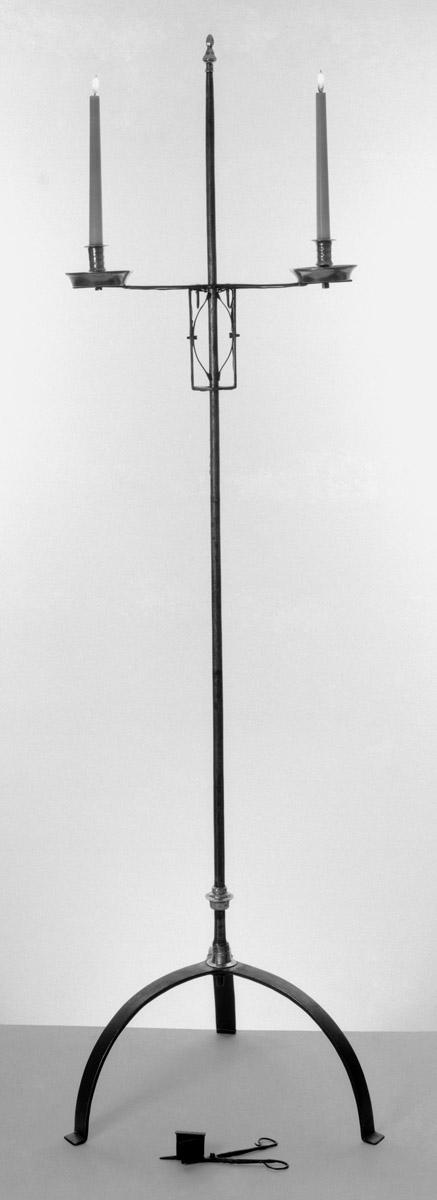 1964.0700 Candlestand