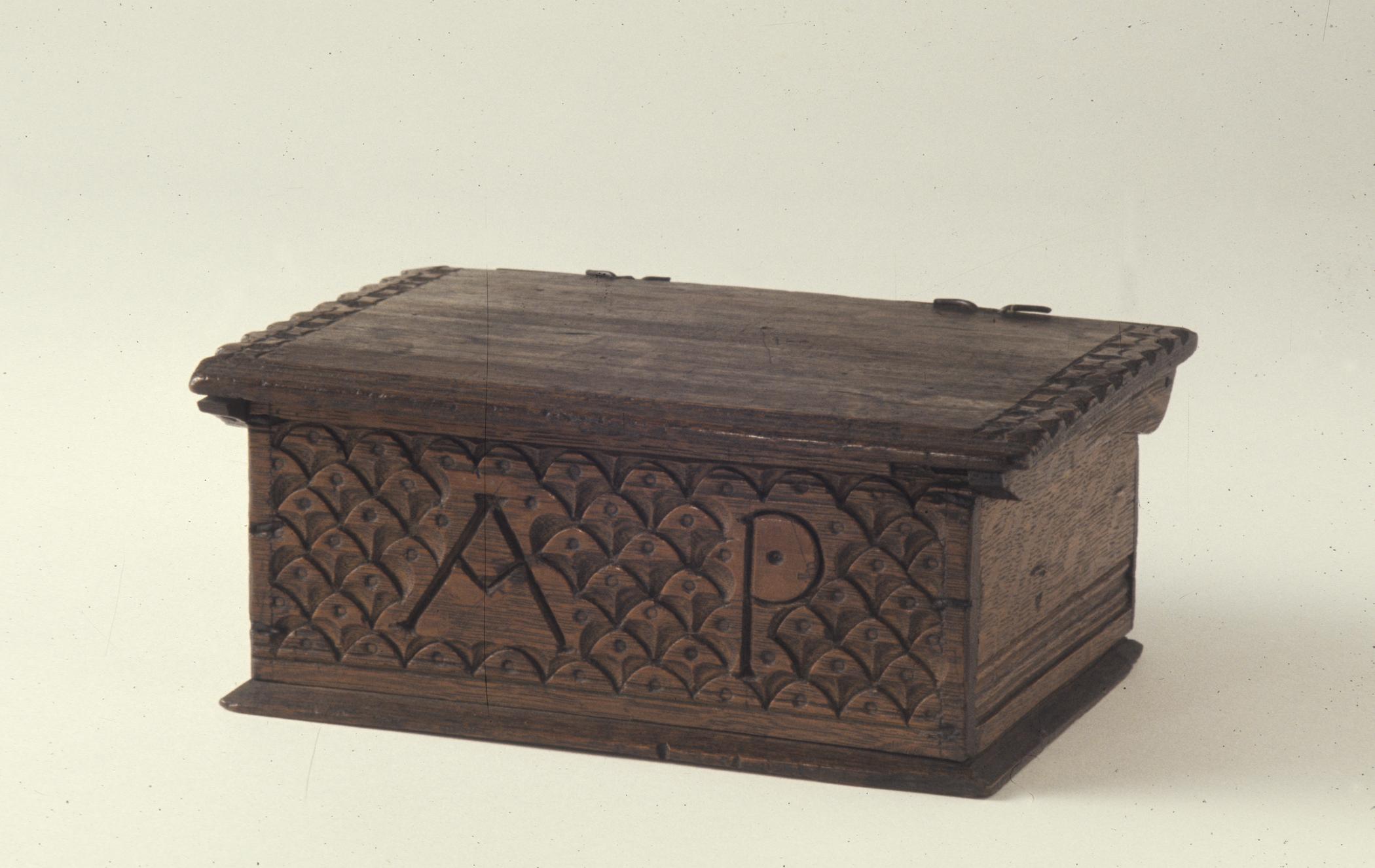 1964.0739 Box, view 1