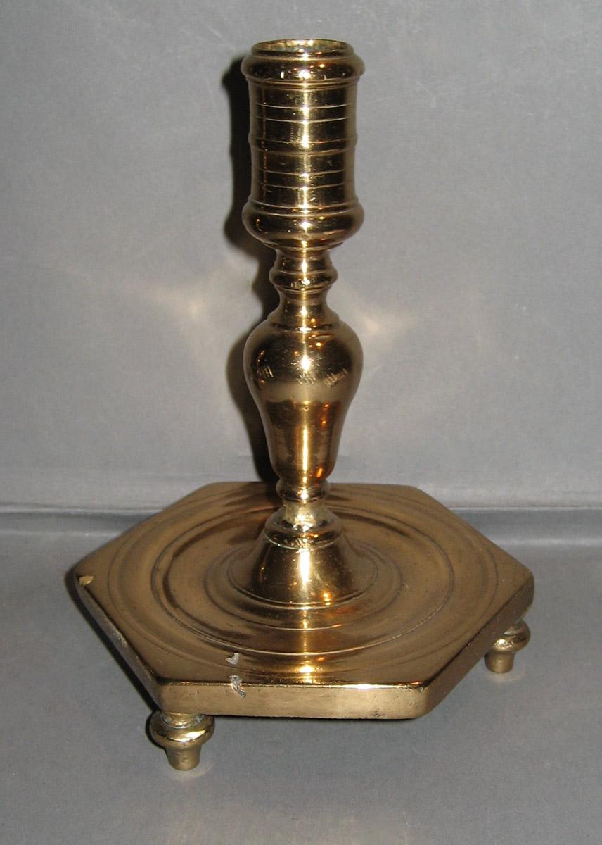 1964.0746.002 Candlestick