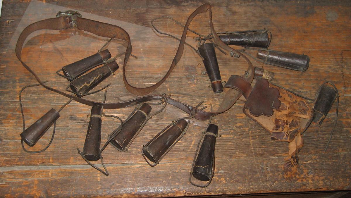 1964.0769 Bandoleer