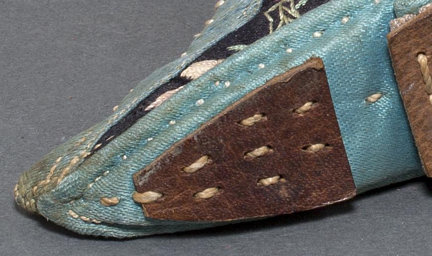 1964.0799 B Shoe, view 3 detail 2