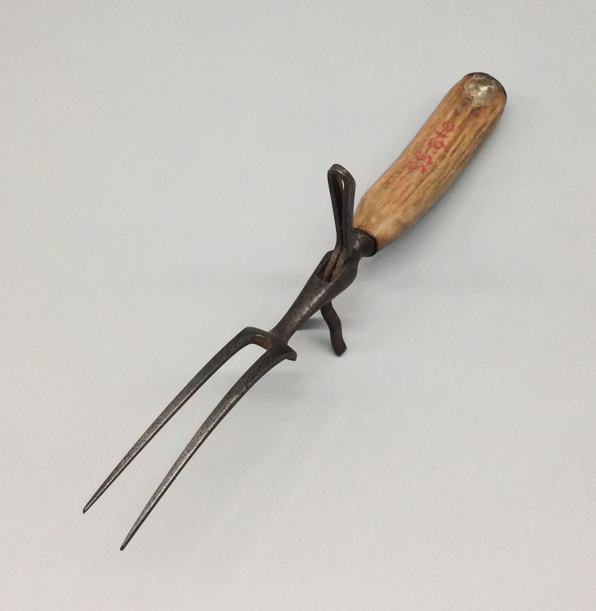 1955.0610 Fork, view 3