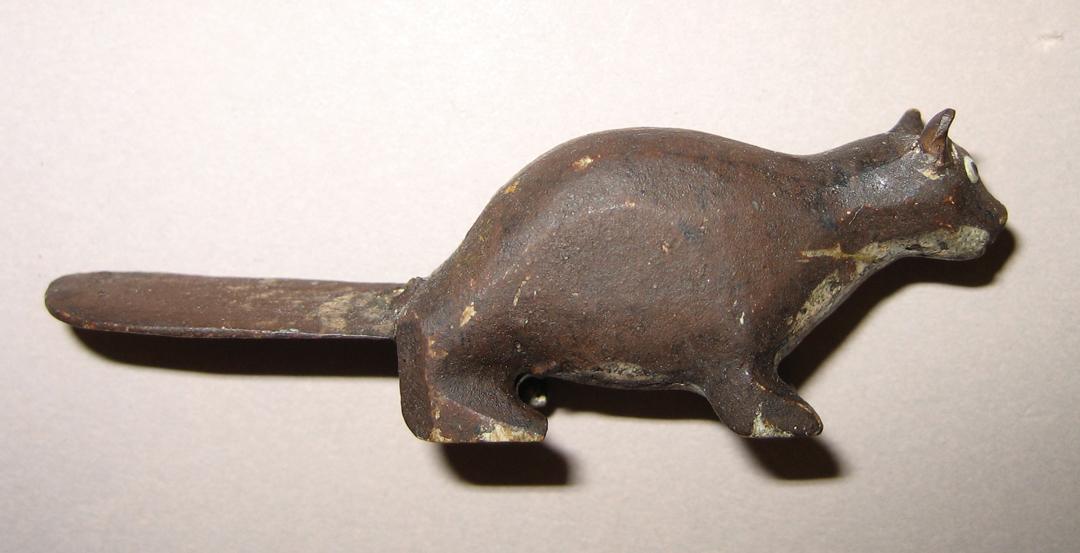 1964.0874.008 Beaver (profile)