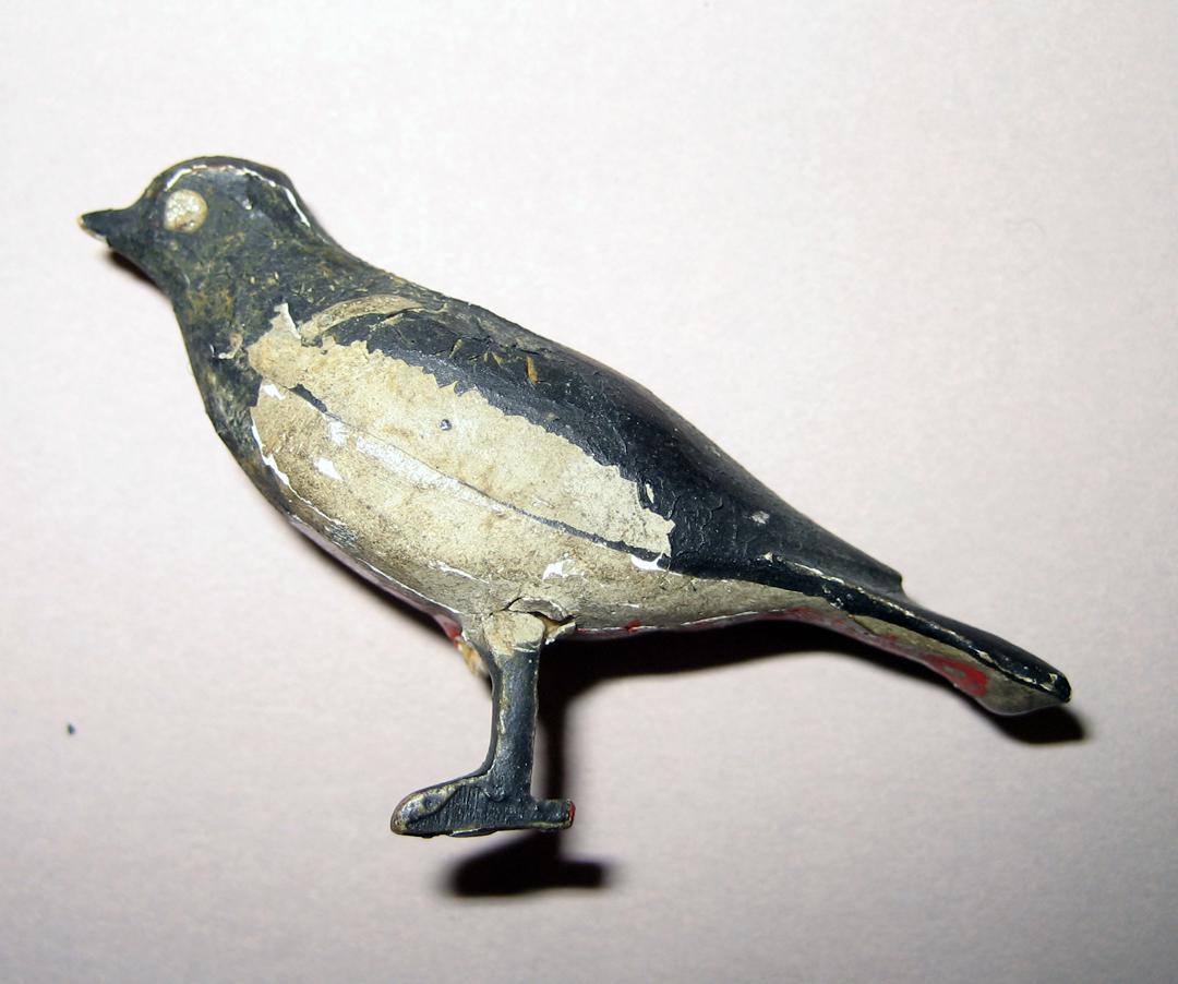 1964.0874.016 Bird (profile)