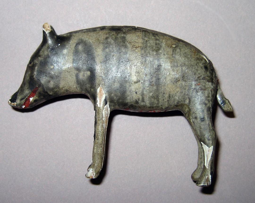 1964.0874.042 Striped pig profile