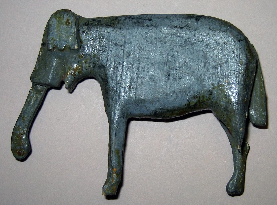 1964.0874.060 Elephant profile
