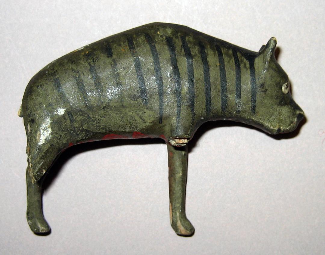 1964.0874.091 Animal profile
