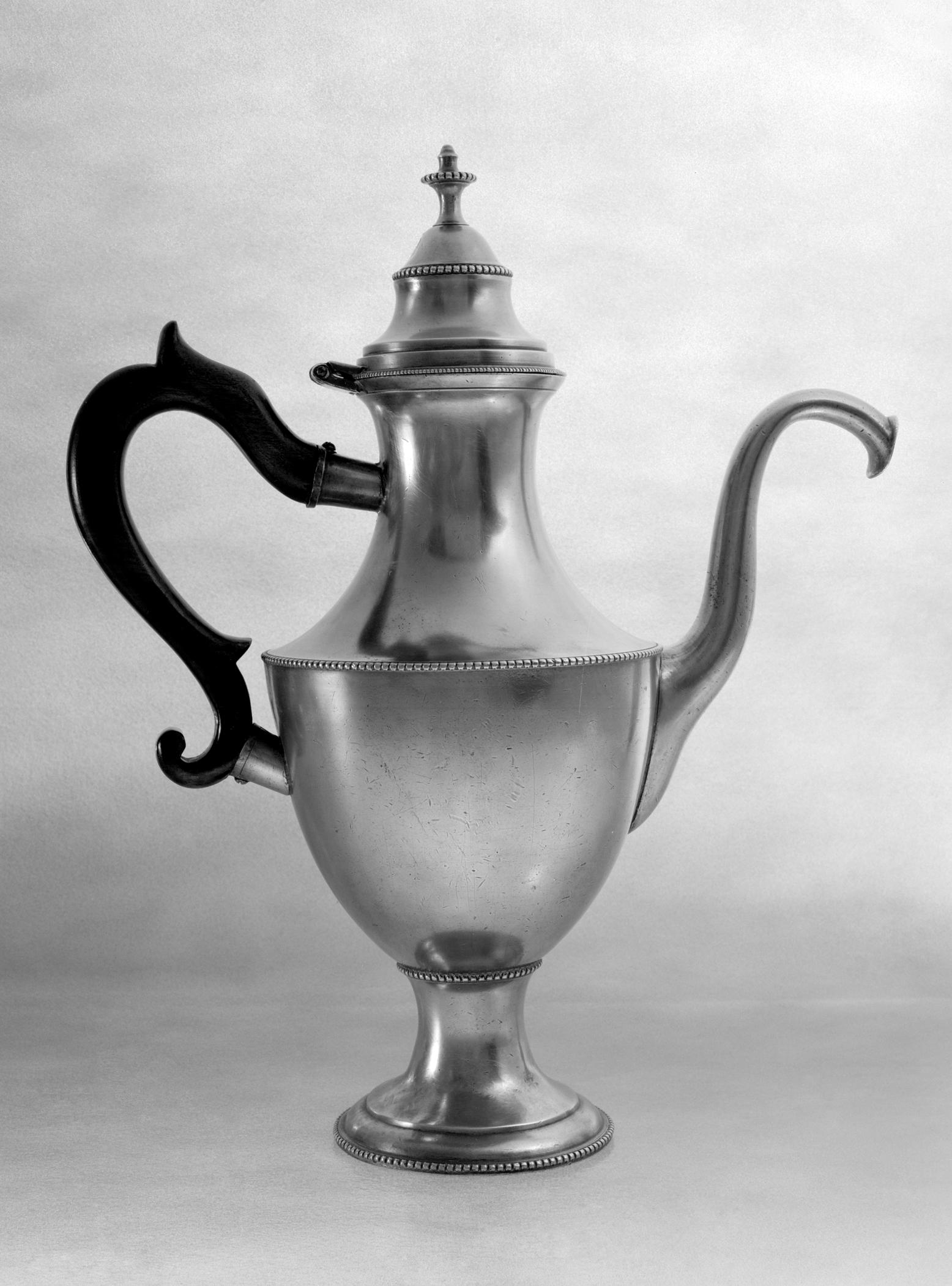 1955.0624 Pewter coffee pot