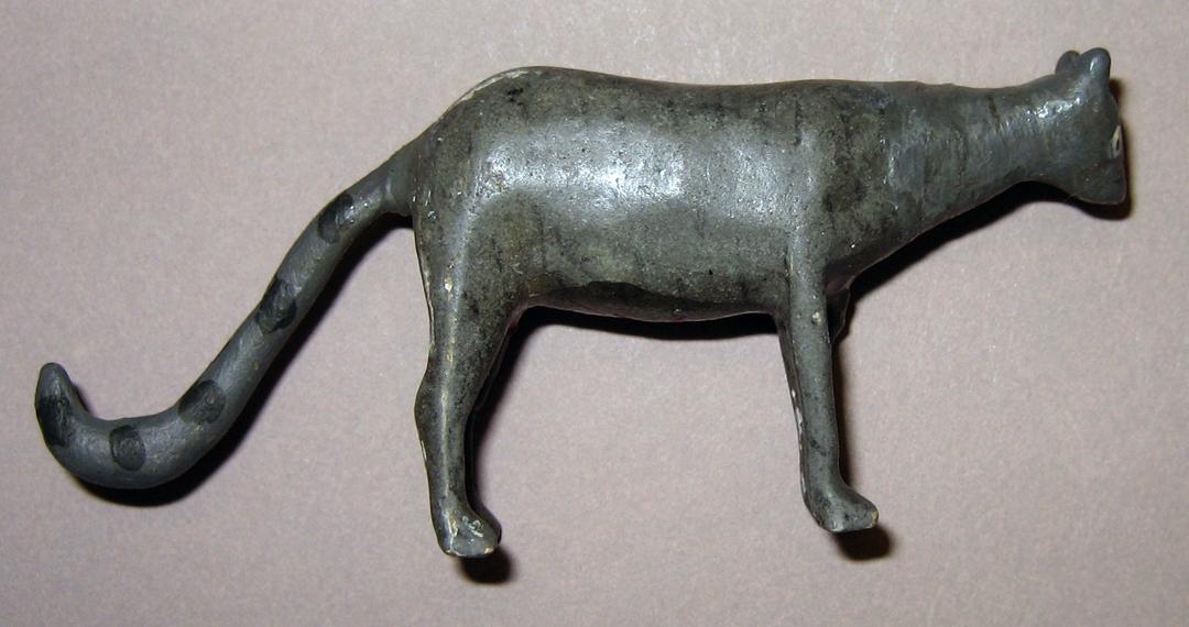 1964.0874.117 Animal profile