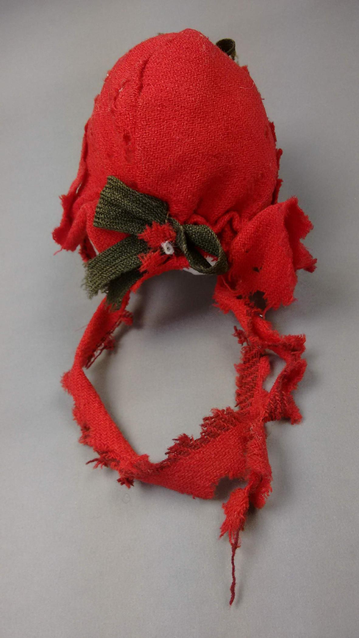 1964.0878 Doll, bonnet, view 1