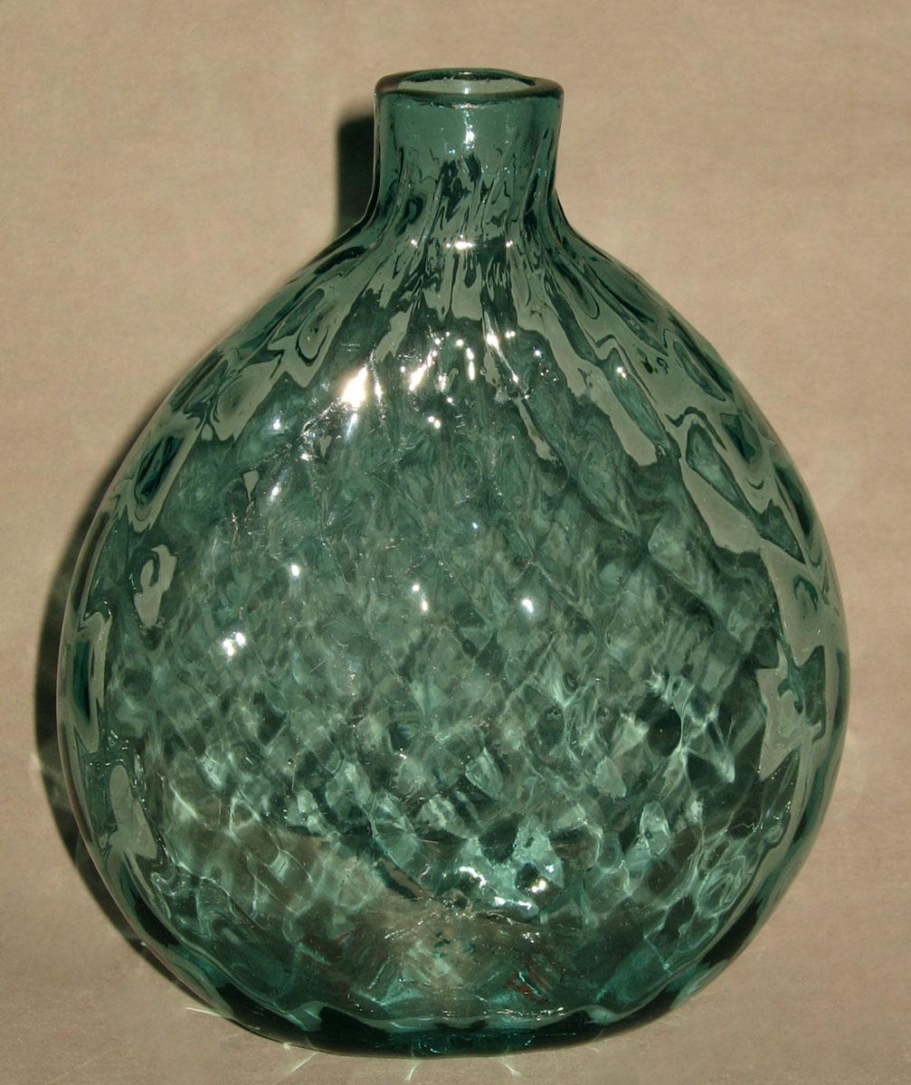 1964.0882 Glass flask