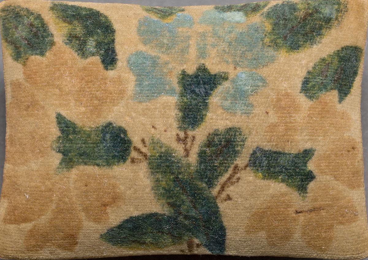 1964.0885 pincushion, top detail