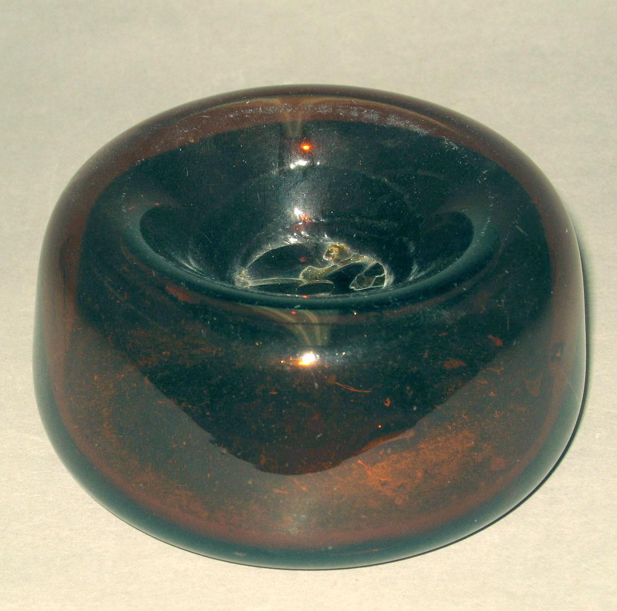 1964.0904 Glass inkwell