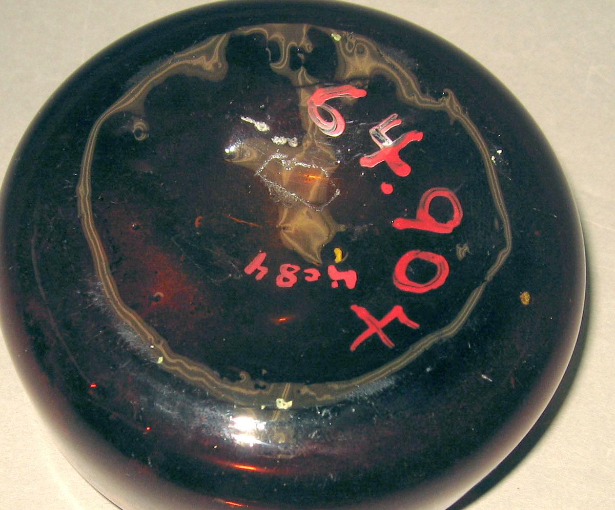 1964.0904 Glass inkwell (underside)