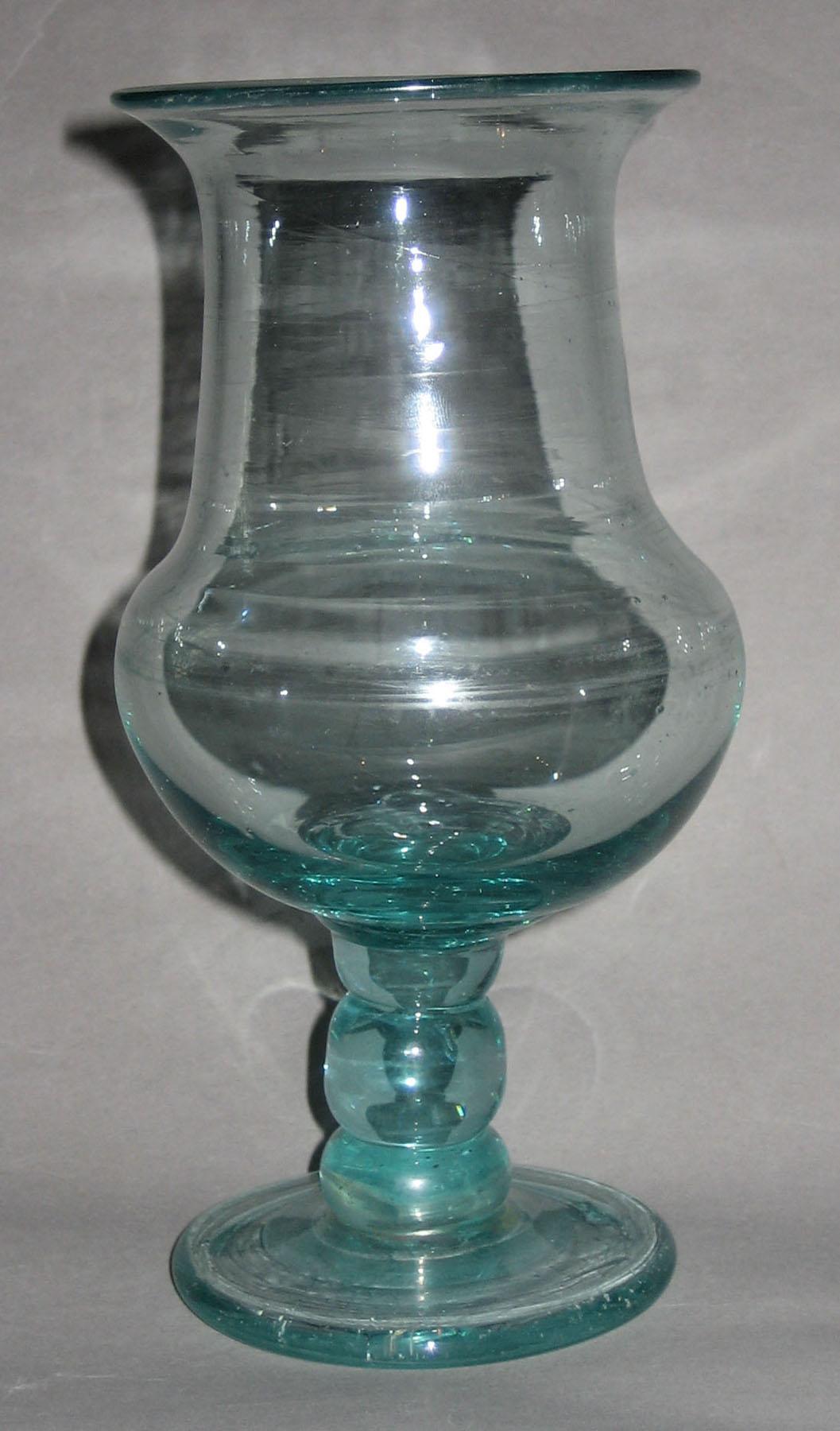 1964.0909 Glass Vase