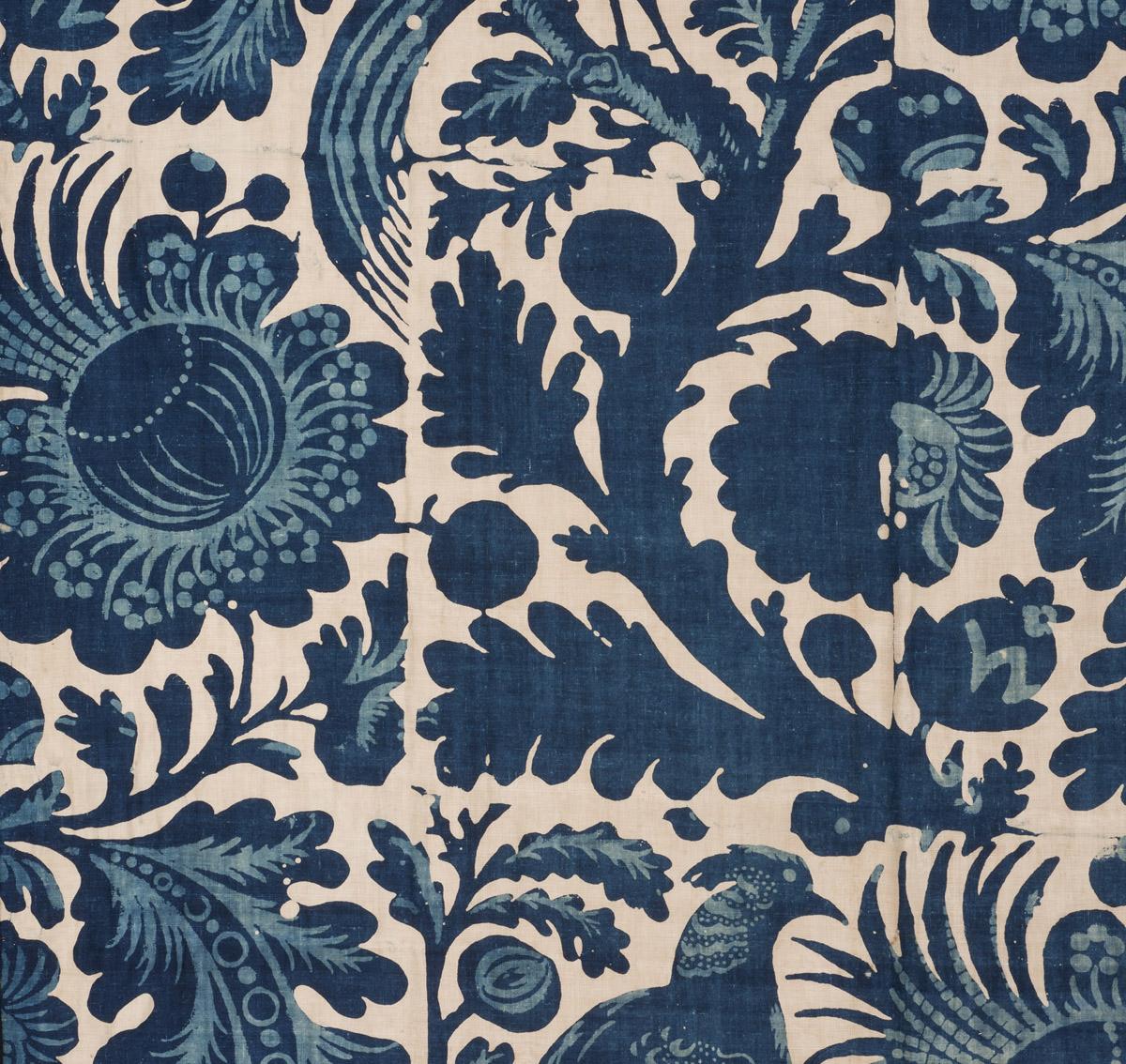 1951.0019 Bedcover, detail 3