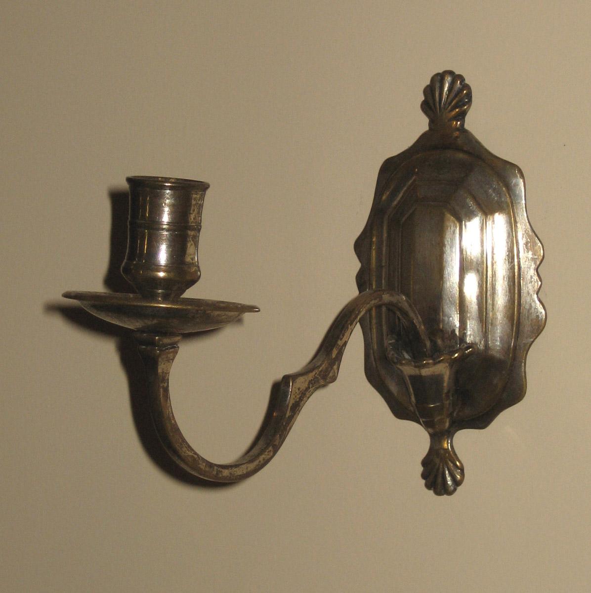 1964.0945.002 Sconce