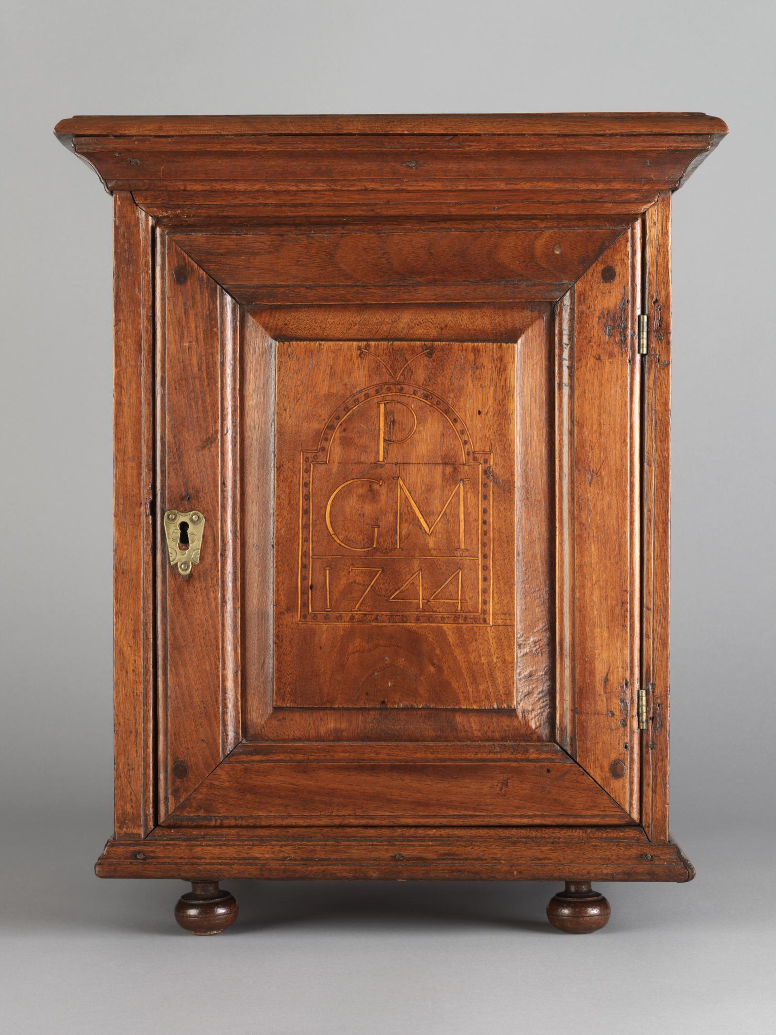 1964.0965 Chest, view 2
