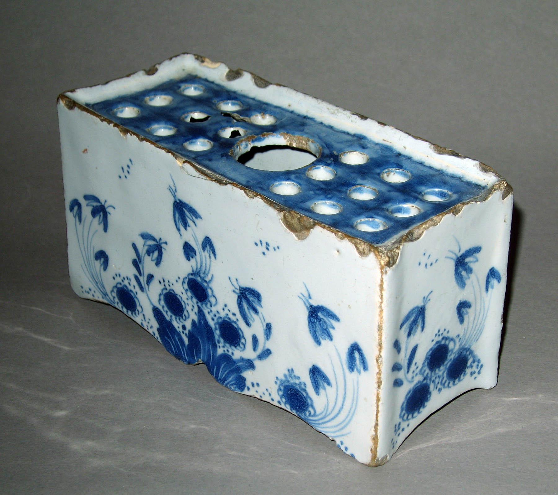 1964.0971.002 Earthenware flower brick