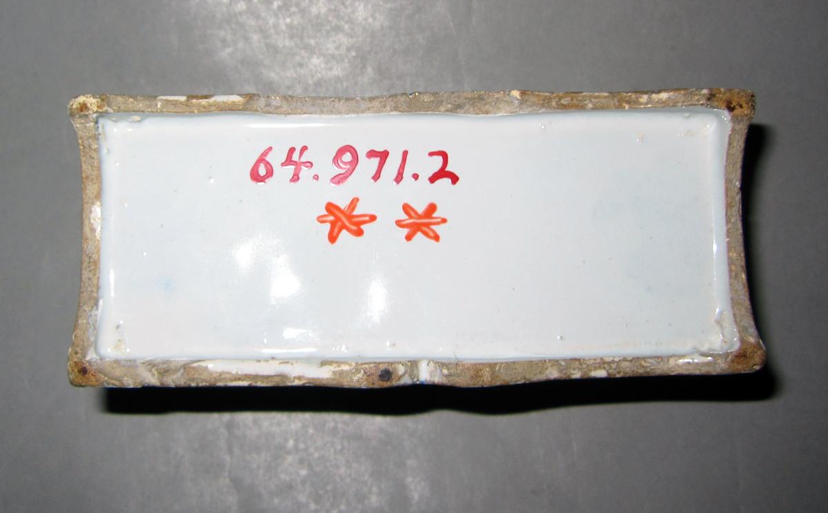 1964.0971.002 Delft flower container underside