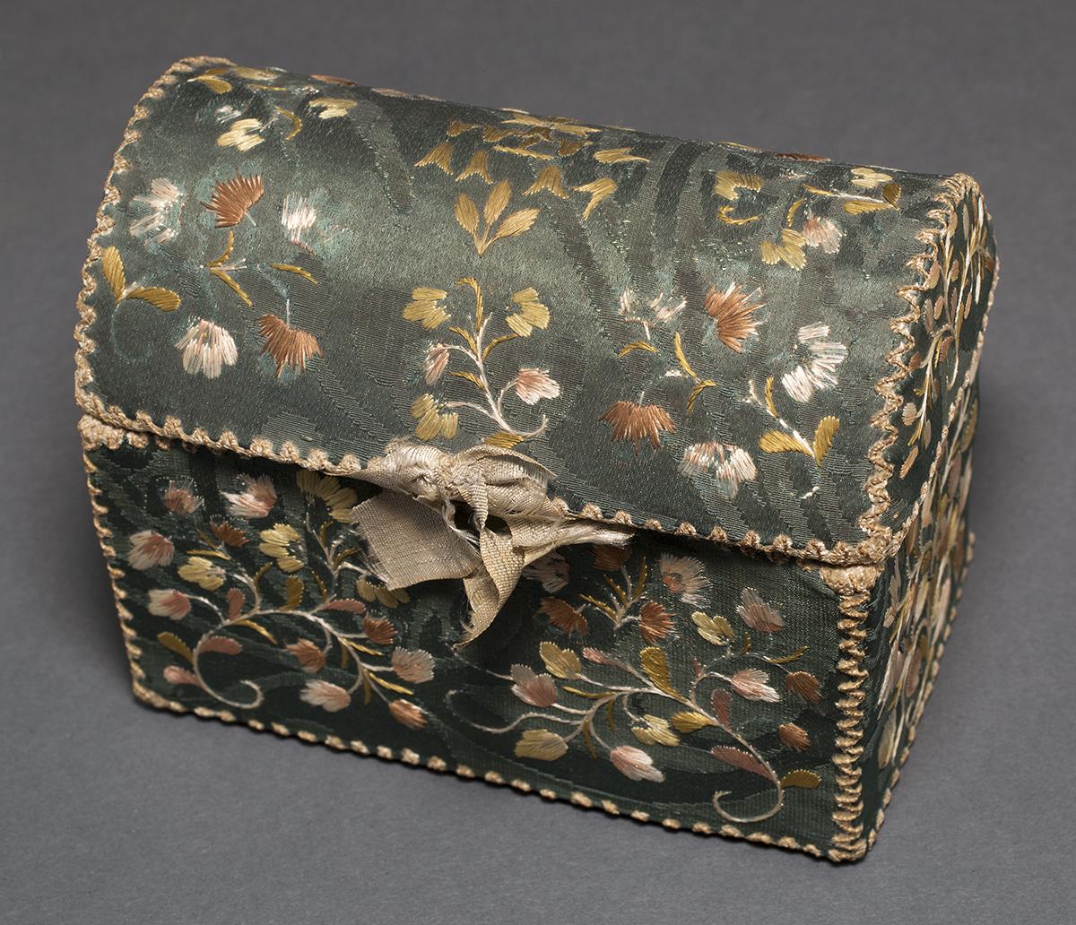 1964.0974 Box, Top
