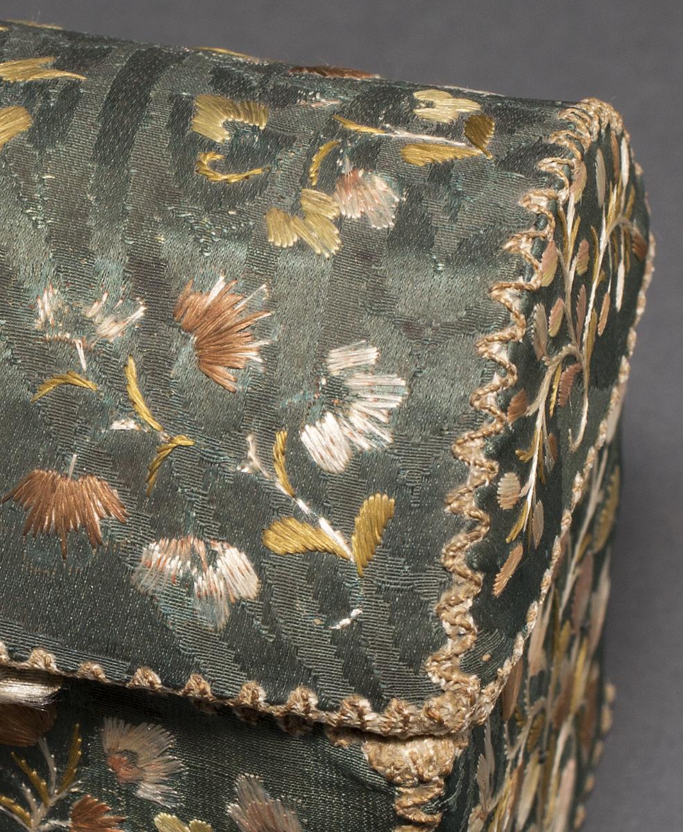 1964.0974 Box, Top Detail 3