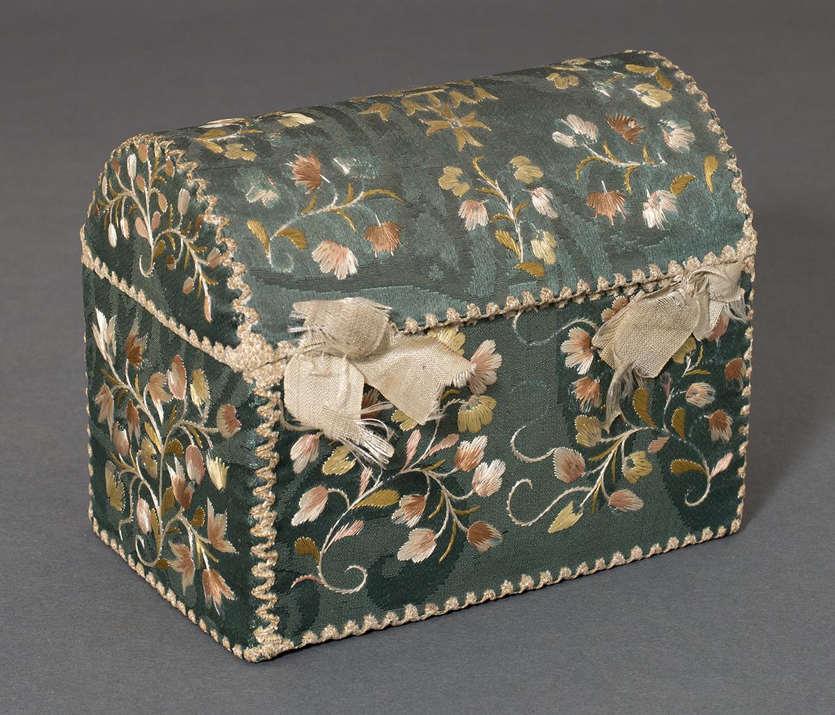 1964.0974 Box, View 2